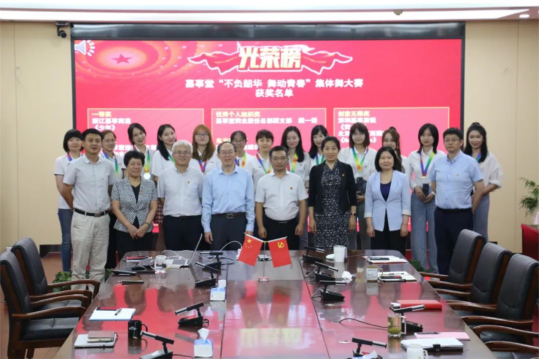 �������ǲ�&ldquo;�����ػ� �趯�ഺ&rdquo;  ���������  Բ����Ļ